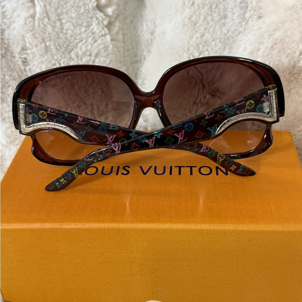 Louis Vuitton Sunglasses - Picture 1 of 6